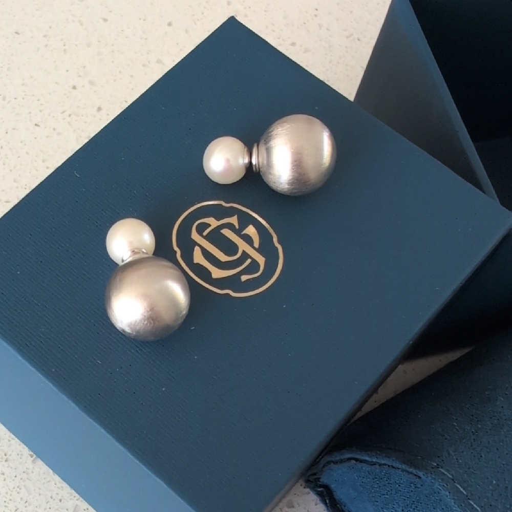 2 in 1 Style - Chic Silver and Pearl Drop Earrings
